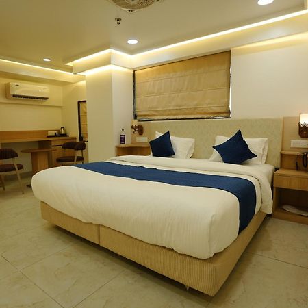 Hotel 6 Seasons, Koregoan Park, Pune Exterior foto